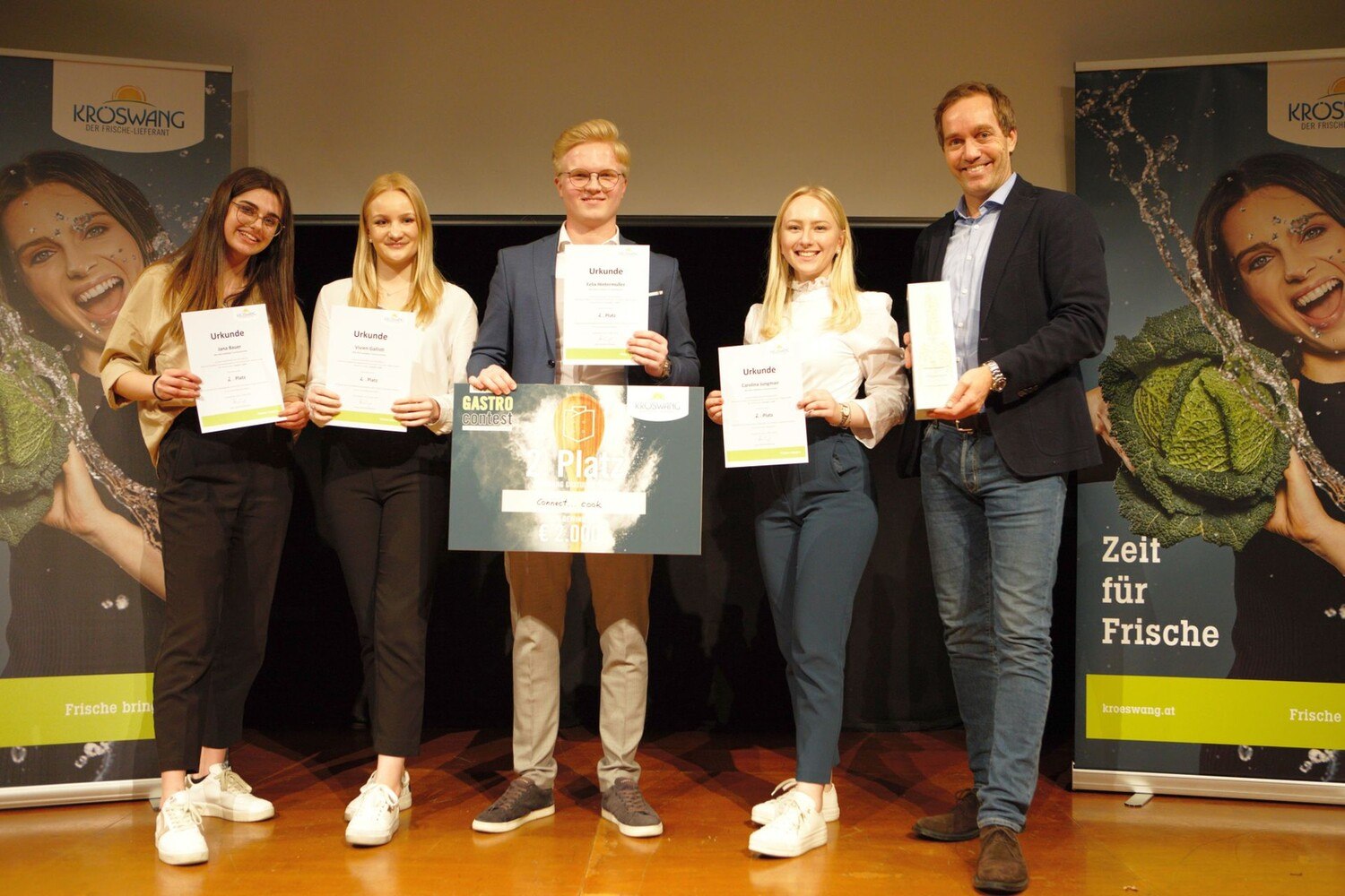 Platz 2: Connect…cook (Tourismusschule Bad Leonfelden)
Am Namen des Konzepts könnte man noch arbeiten, sonst aber ist es fast perfekt: Gemeinsames Kochen als Events für Teams in Linzer Randlage. Das Team hat die Kalkulation besonders gut hinbekommen.
  © Alexander Grübling