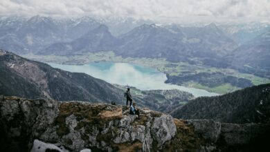 Der Wolfgangsee braucht keine Selfie-Armada, sondern Gäste mit Budget. Nachhaltiger Tourismus heißt nicht mehr, sondern besser. (c) iStock / Getty Images Plus / Anton Kustov