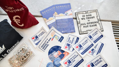 Der neue Bargeld-Fanshop ist kein Retro-Gag, sondern ein Werkzeug für Betriebe, die das Thema offensiv kommunizieren möchten. © Barbara Eidler-Ster