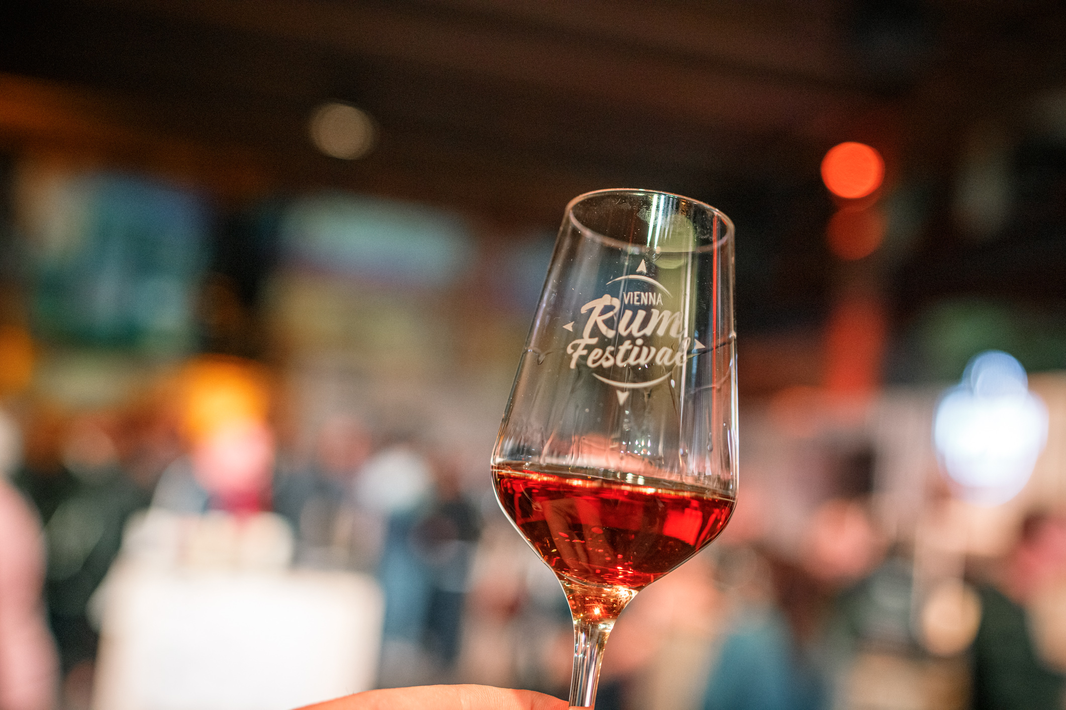 Glas mit Rumfestival © Alexander Felten/ WWW.FOTO-AGENT.AT