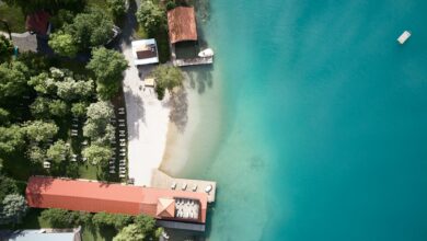 Ja, das Wasser des Faaker Sees ist wirklich türkisblau. Gäste des Karnerhofs können sich davon aus nächster Nähe überzeugen. (C) Karnerhof