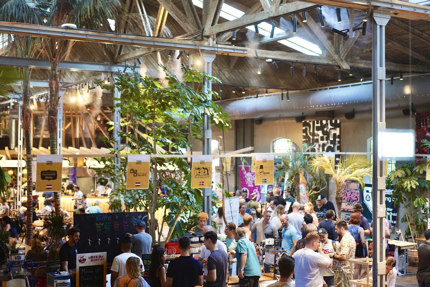 Bei jedem Stand des Vienna Kraft Bier Fests können unlimitierte Kostproben getestet werden ©Indira Bott