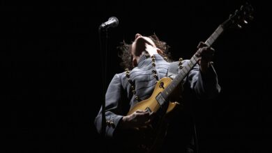 Ein Song Contest zieht Publikum aus ganz Europa an. Nächtigungen schnellen in die Höhe, Restaurants sind ausgebucht, Bars machen Rekordumsätze. Auch die Sichtbarkeit für die Region ist gewaltig. (C) The Image Bank / Thomas Northcut