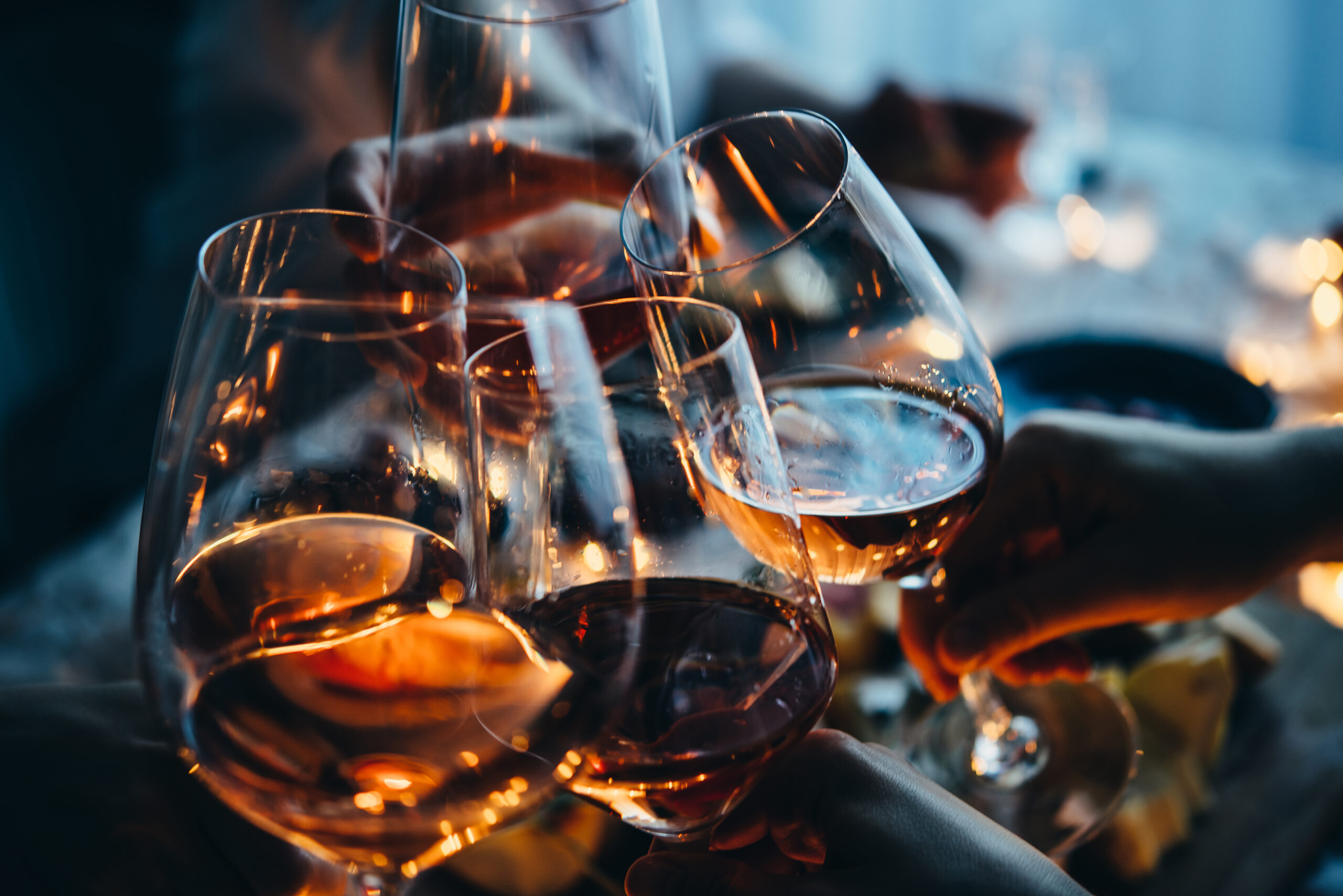 Weine zum Anstoßen © gregory_lee iStock Getty Images Plus