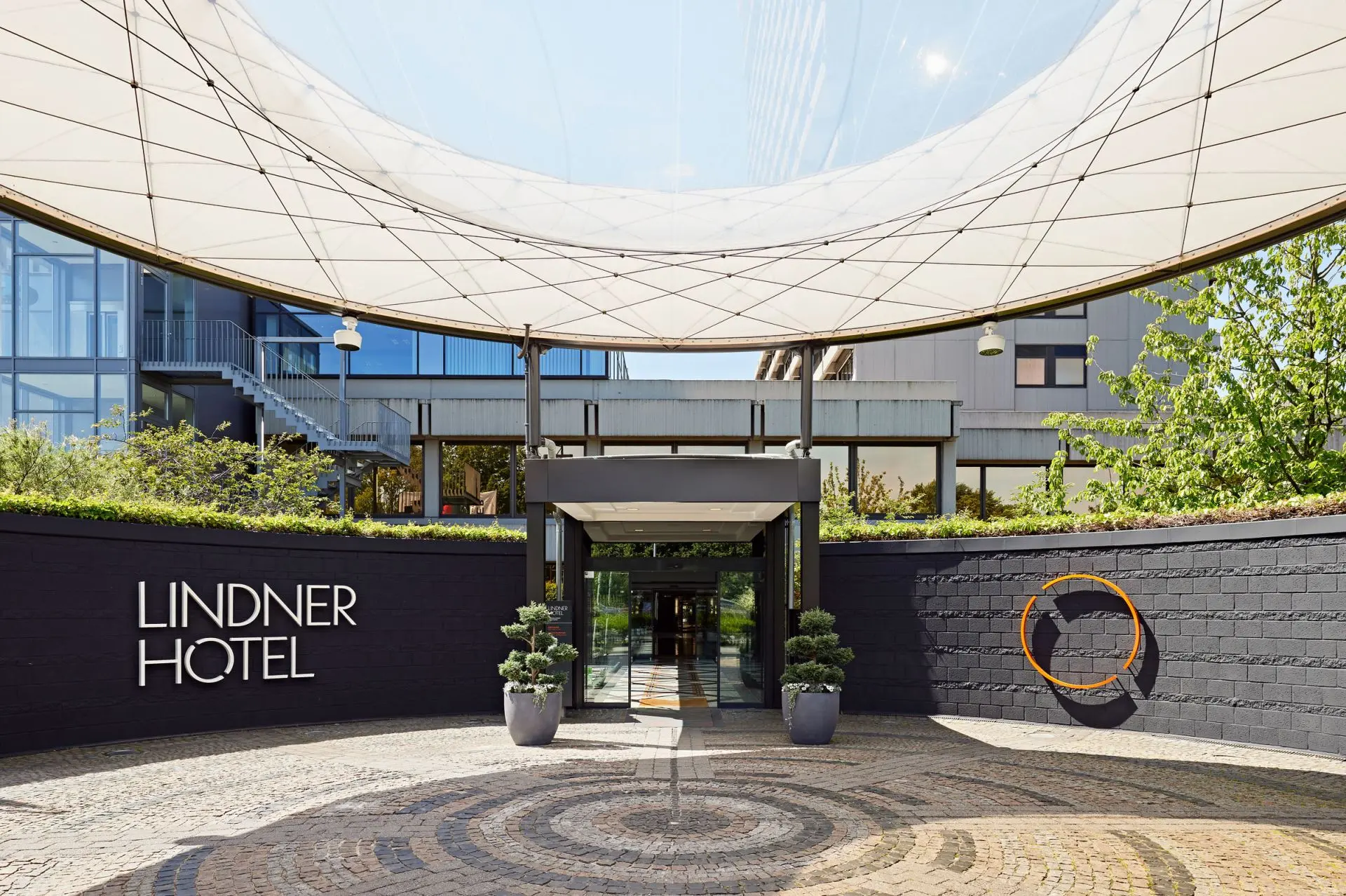 Lindner Hotels: Phönix aus der Asche