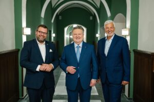 v.l.n.r. Jürgen Dulhofer (Gourmet), Bürgermeister Michael Ludwig und Herbert Fuchs (Gourmet). (C) Alek Kawka