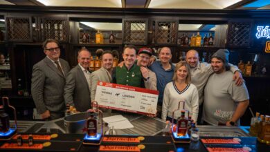 vlnr Roland Graf (Spirituosen), Eric Bouton (Monin), Marian Beke (Gibson Bar, Berlin), Dominik Wolf (sieger), Oliver Polster (Zweitplatzierter), Attila Szelhoffer (Drittplatziwerter), Tatiana Rodkina (Global Senior Product Manager Manifest), Florian Beuren (Global Brand Ambassador Jägermeister), Silverio Cosenza (Jägermeister Brand Ambassador Austria) © GOLT AGENCY