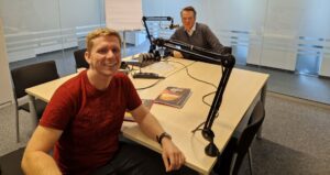 Michael Kolarik-Leingartner (vorne) zu Gast im Tourismus To Go-Studio. (C) Markus Höller