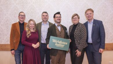 v.l.n.r.: Harald Pollak, LR Silke Dammerer, Andreas Frey, Hartmuth Rameder, Petra Haselsteiner und GF Michael Duscher. (C) Daniela Matejschek |