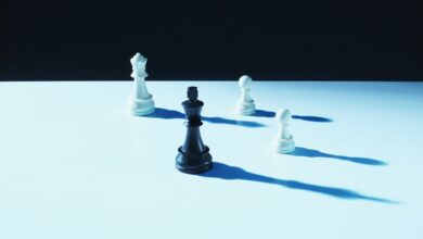 Gemeinsam gegen den Giganten: Europas Hotels gehen gegen den Plattform-König vor. (C) OJO Images / Martin Barraud