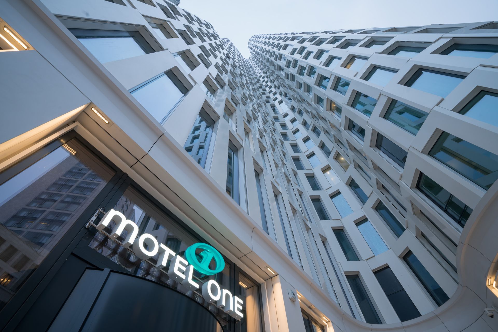 Mit den neuen Projekten wächst das Portfolio der Motel One Group in Österreich auf 13 Hotels. (C) Motel One