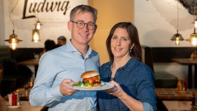 Bio-Zertifizierung ist auch in der Burger- und Kettengastronomie möglich: Ludwig-Eigentümer Angela und Erich Hauser. (c)ALBA-Communications