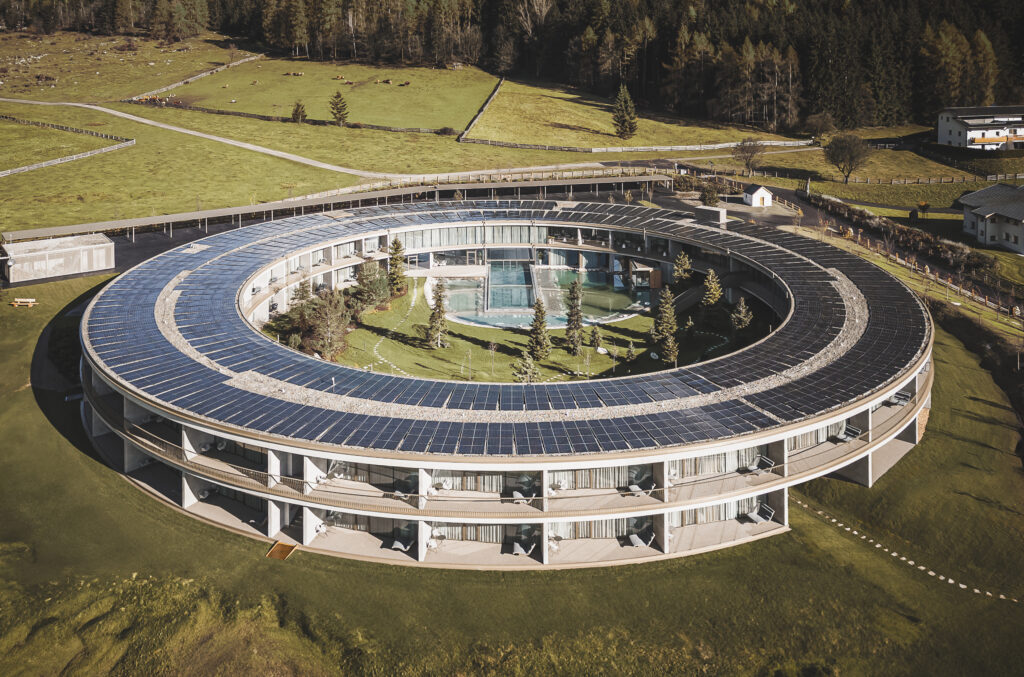 OLM Nature Escape – Energieautarker Naturtourismus (AlpNet-Region IDM Südtirol-Alto Adige, Italien) – Kategorie Tourismus.