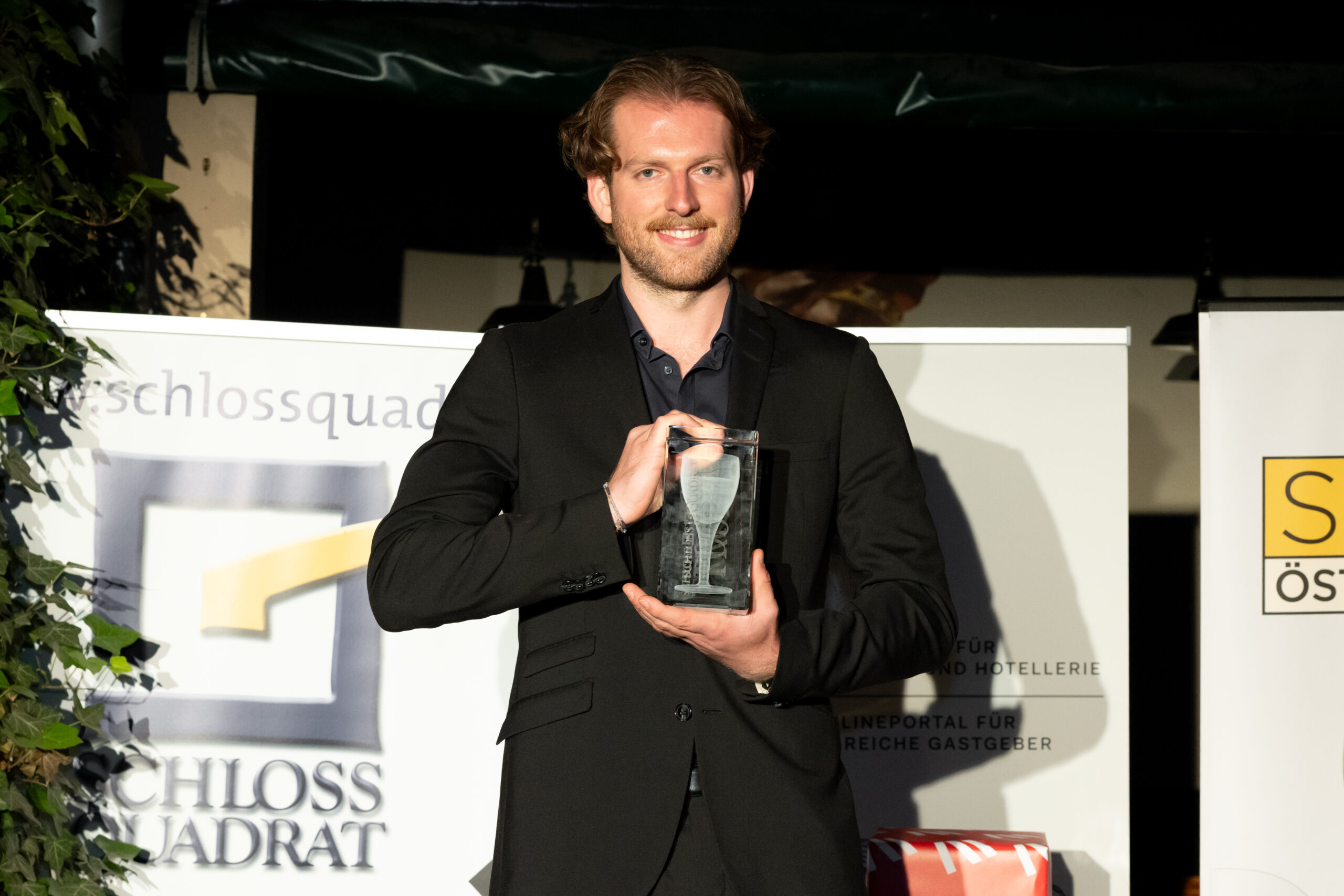 Martin Heinzl gewinnt Schlossquadrat-Trophy und wird Weintalent des Jahres 2026